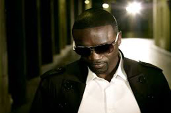 Akon gives a shout out to PM Imran Khan