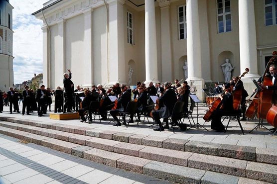 Musicians provide 'medicine for the soul' across Lithuania