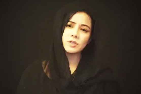 It doesn't suit a man to abuse a woman, Rabi Pirzada schools Khalilur Rehman Qamar