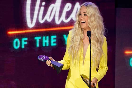 Underwood wins at CMT Awards; Gladys Knight, H.E.R. perform