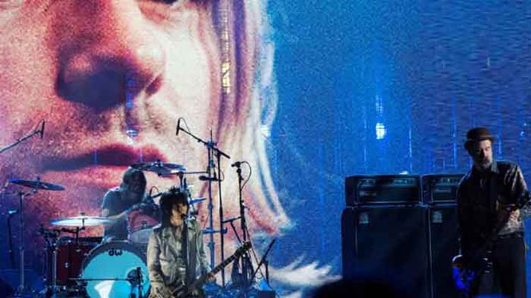 'Nevermind' baby sues Nirvana again