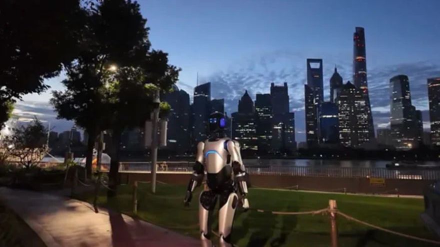 Chinese humanoid robot's three-day walk sets world record
