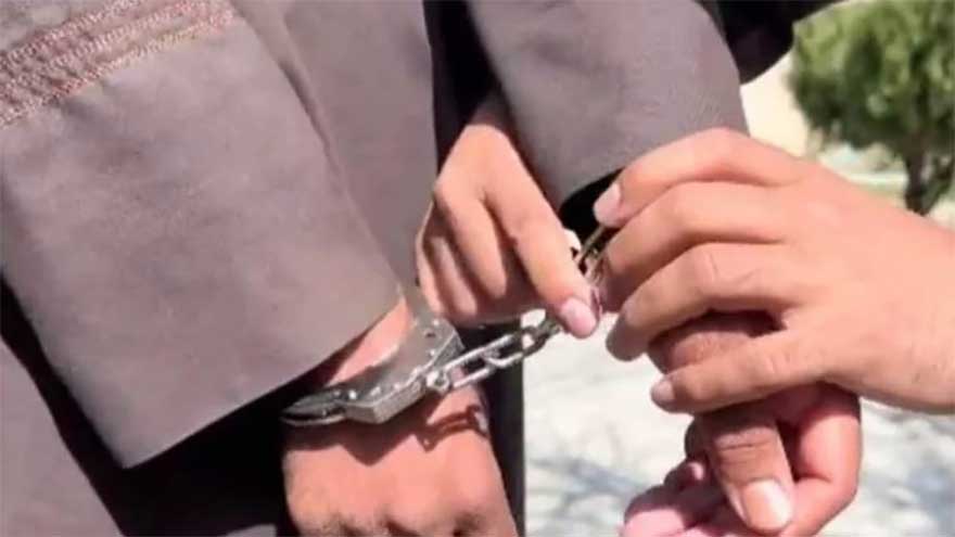 Suspected robber arrested after 'encounter' in Larkana