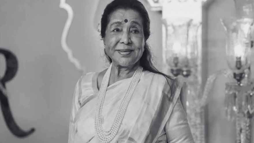 Legendary playback singer Asha Bhosle passes away at 92