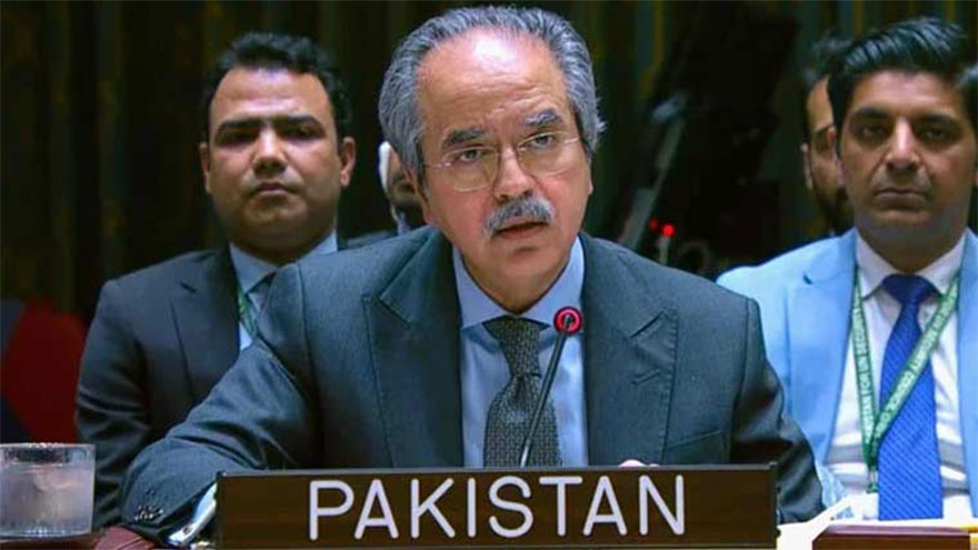 Pakistan calls for restoration of normal passage through Strait of Hormus