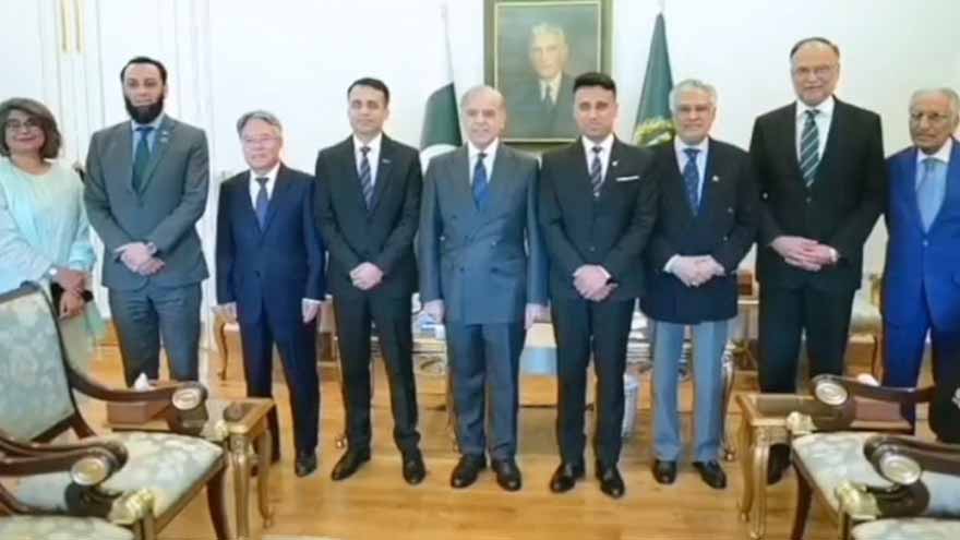 PM Shehbaz meets Pakistani astronauts, calls space mission historic milestone