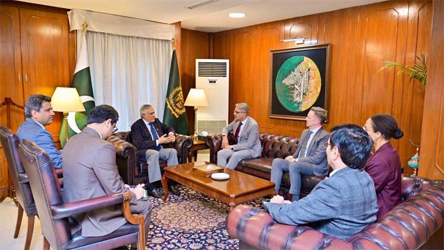 Ishaq Dar reaffirms commitment to further cement Pak-Canada ties