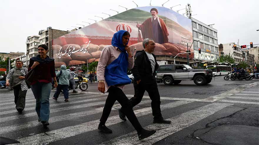 US-Iran peace hopes fade as Trump scraps talks