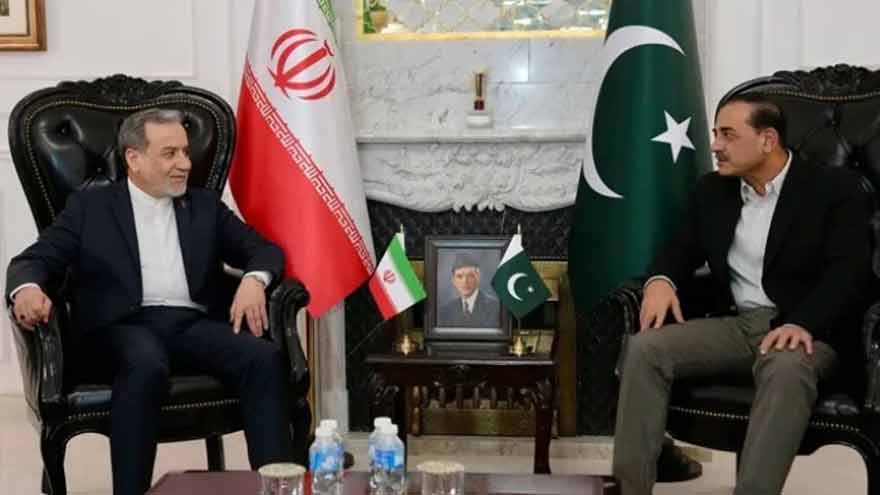 Iran FM leaves Islamabad after meeting with CDF Asim Munir 