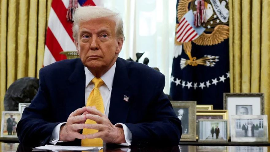Trump claims Iran in 'state of collapse' as Hormuz tensions rise amid peace talks