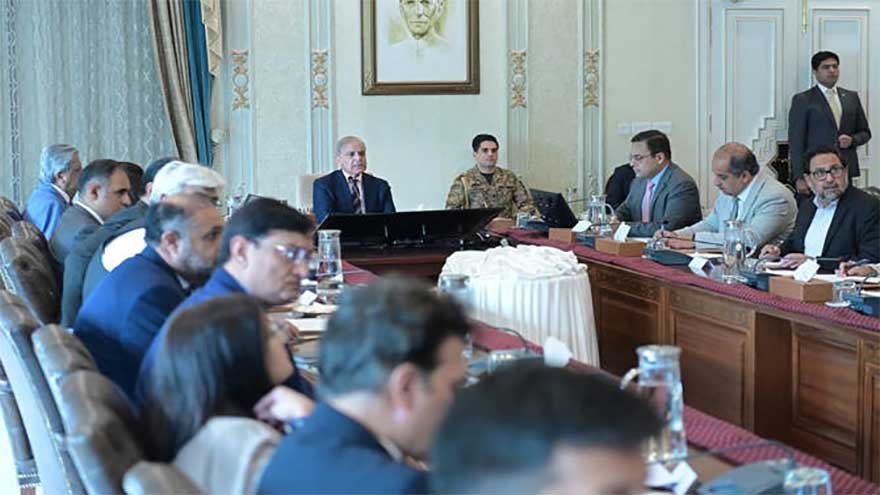PM for faster digitisation of licensing process for investors