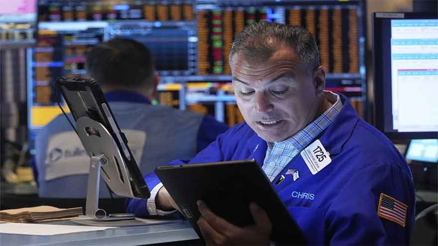 US stocks inch to more records as oil prices rise ahead of a blockbuster week for Wall Street