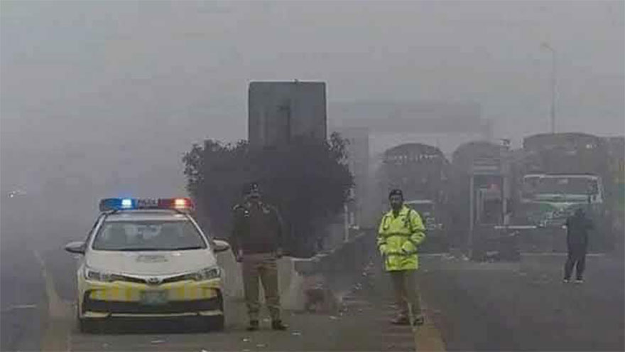 Heavy fog forces closure of multiple motorway sections