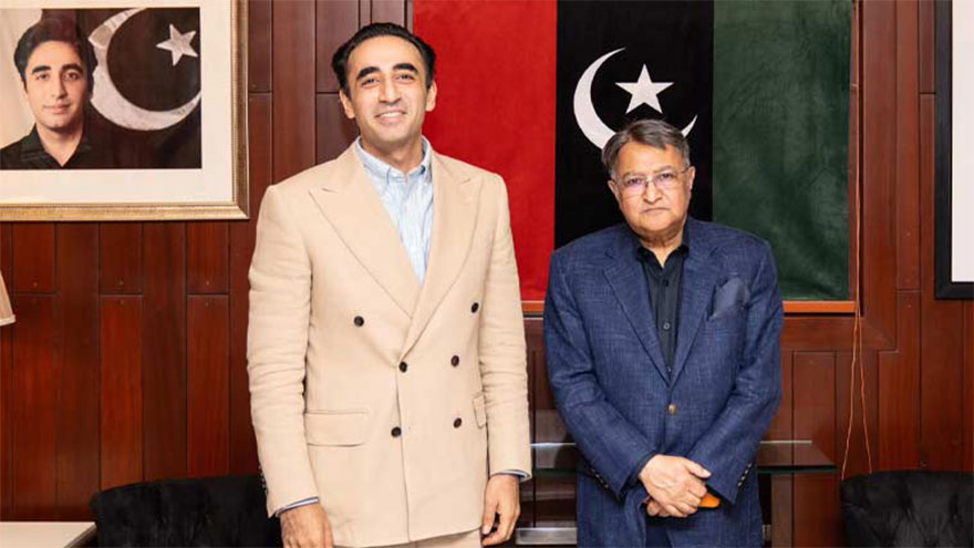 PPP leaders call on Bilawal Bhutto, discuss political issues