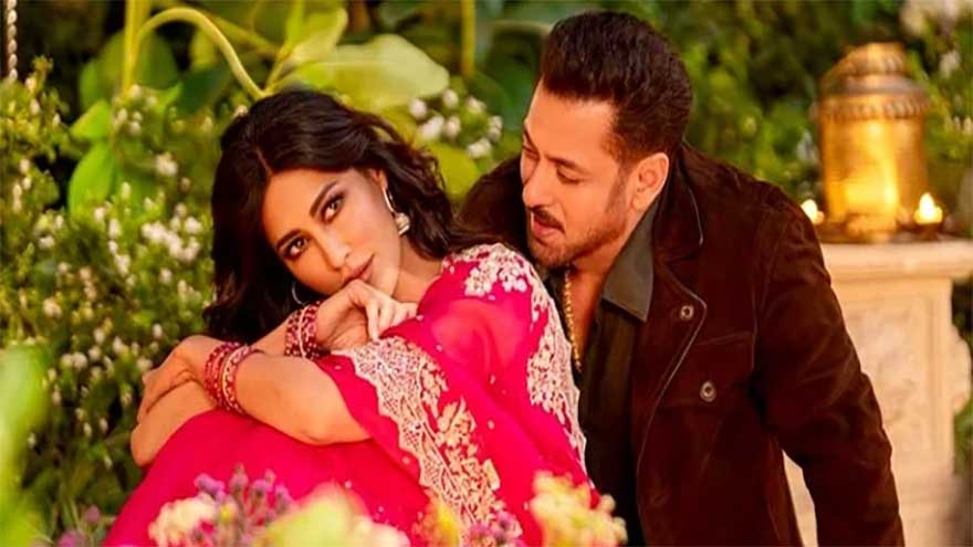 Salman Khan teases 'Maatrubhumi' song 'Chand Dekh Lena'