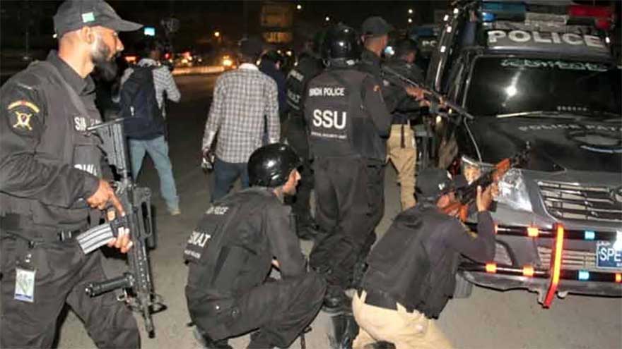 One robber killed, 13 held after 'encounters' in Karachi