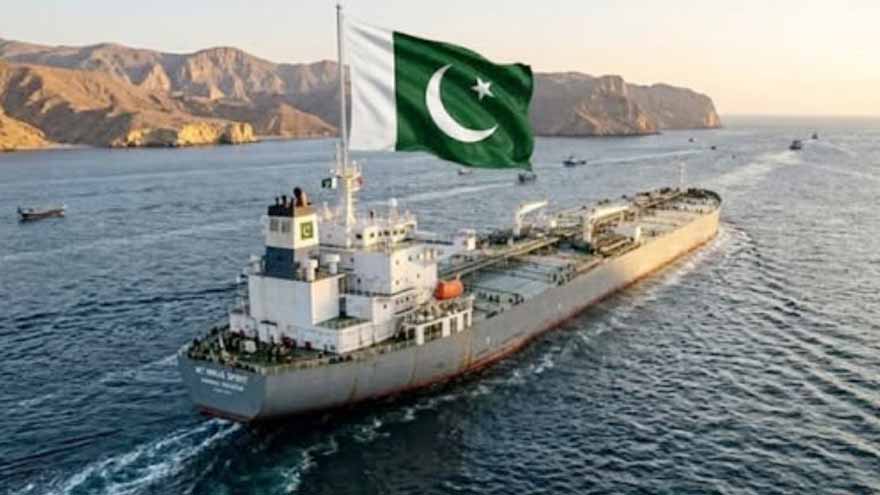 Pakistani ship carrying 80 million liters of diesel crosses Strait of Hormuz