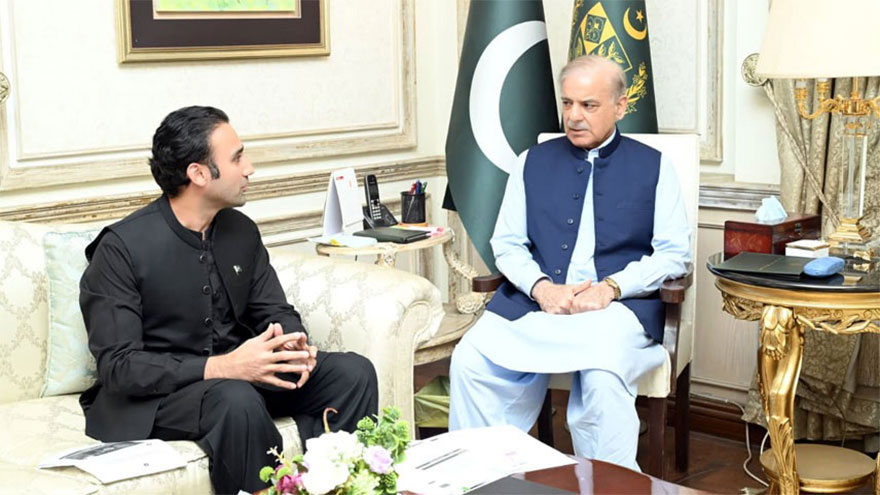PM directs to equip youth with modern tech training