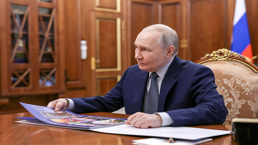 Russia and Ukraine declare competing ceasefires