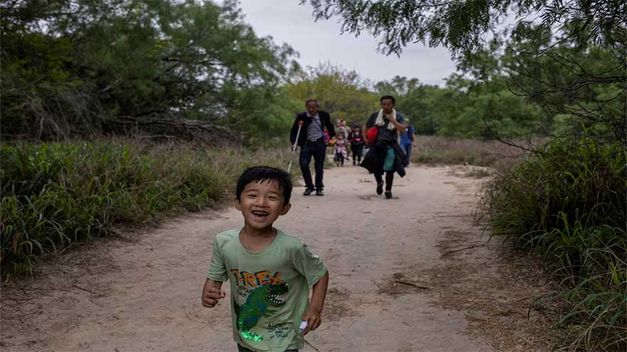 US prepared for visa sanctions on China over migrants issue, official says