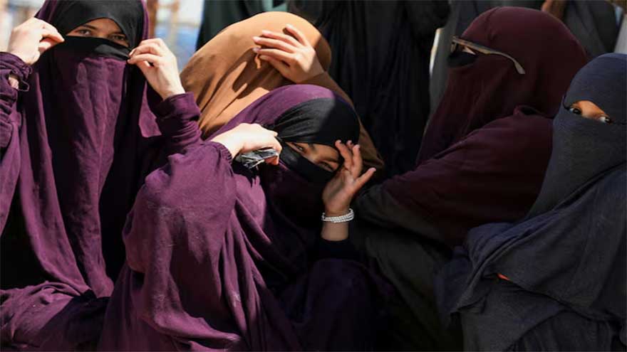 Australian women and children linked to Islamic State head home