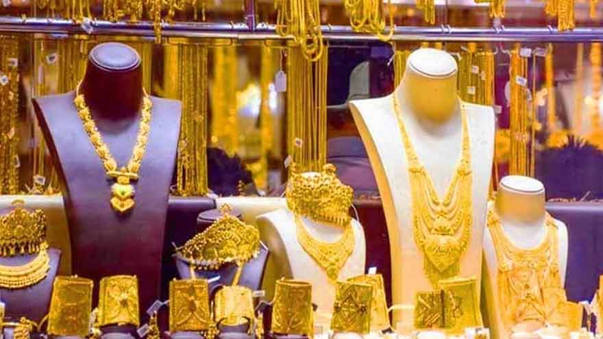 Gold prices surge sharply in global, local markets
