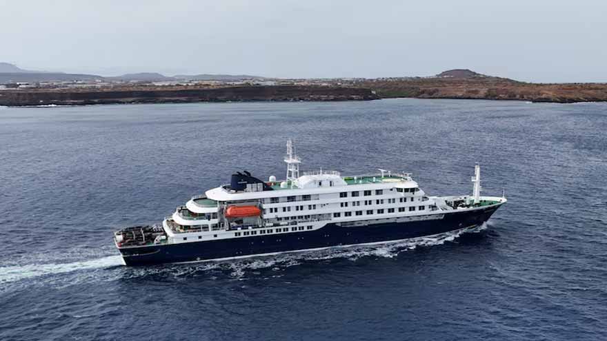 Countries scramble to track passengers of virus-hit cruise ship