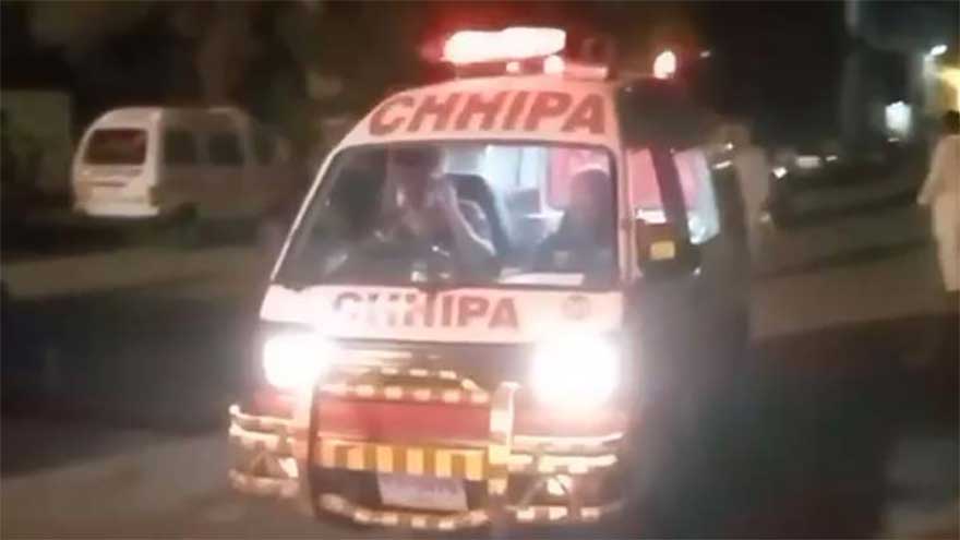 Dacoits kill woman during robbery in Karachi