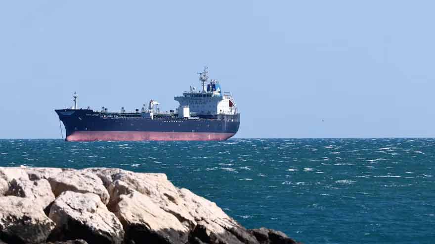 Oil prices jump on renewed US-Iran hostilities