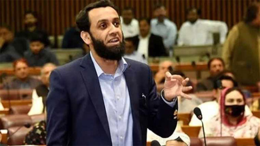 Protecting media workers remains govt's top priority: Attaullah Tarar